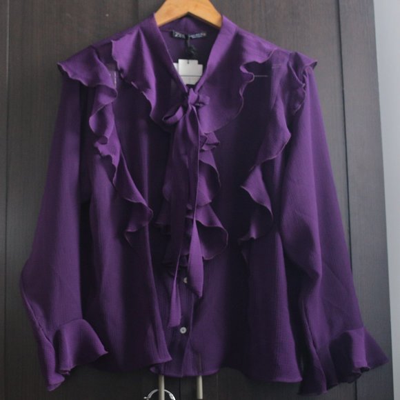 NWT PURPLE TIED BLOUSE WITH RUFFLES. - Picture 5 of 8